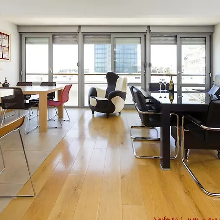 West Coast Penthouse Lägenhet